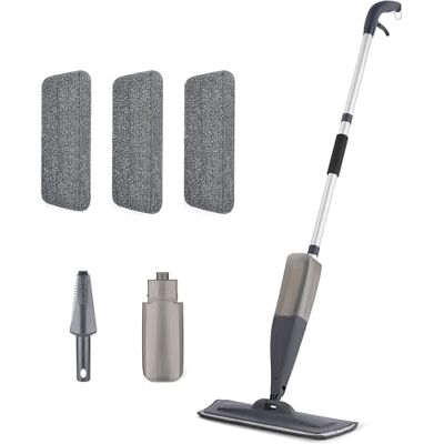 Amazon Basics Mocio Lavapavimenti a Spruzzo per Pavimenti Bagnati e Asciutti con 3 Panni Lavabili e Raschietto Amazon Basics Mocio Lavapavimenti a Spruzzo per Pavimenti Bagnati e Asciutti con 3 Panni Lavabili e Raschietto