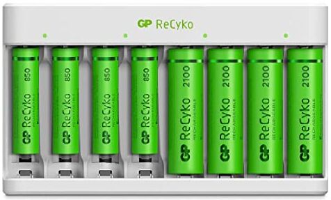 GP Caricabatterie a 8 Slot per Pile Ricaricabili AA e AAA NiMH    RECYKO   Include 4 Batterie Ricaricabili AA 2100 mAh e 4 Batterie Ricaricabili AAA 850 mAh Caricatore USB