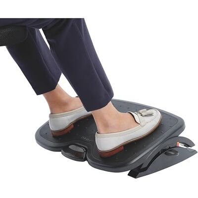 Kensington Poggiapiedi da scrivania SoleMate Plus, Poggiapiedi con sistema ergonomico SmartFit, Poggia piedi antiscivolo inclinabile su 6 livelli per scrivania da ufficio e casa, Nero, Kensington Poggiapiedi da scrivania SoleMate Plus, Poggiapiedi con sistema ergonomico SmartFit, Poggia piedi antiscivolo inclinabile su 6 livelli per scrivania da ufficio e casa, Nero,