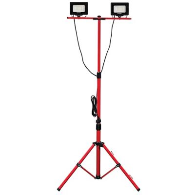 Velamp Luce da lavoro LED su Treppiede, 2x20W, estensibile fino a 155cm, Cavo 3m. Faretti LED da cantiere Impermeabile IP65. Uso esterno. Ideale per cantieri, Lavori, Feste e Barbecue in Giardino Velamp Luce da lavoro LED su Treppiede, 2x20W, estensibile fino a 155cm, Cavo 3m. Faretti LED da cantiere Impermeabile IP65. Uso esterno. Ideale per cantieri, Lavori, Feste e Barbecue in Giardino