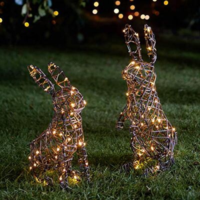 Lights4fun Set di 2 Conigli di Pasqua Luminosi in Rattan con LED Bianchi Caldi per Arredo Esterni Lights4fun Set di 2 Conigli di Pasqua Luminosi in Rattan con LED Bianchi Caldi per Arredo Esterni