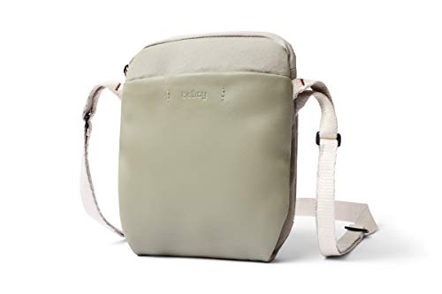 Bellroy City Pouch Premium (borsa a tracolla in pelle, e-reader o piccolo tablet, portafoglio, occhiali da sole, cellulare) Lichen