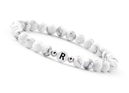 GD GOOD.designs EST. 2015 Bracciale di perline Lettera I Perline bianche del braccialetto del nome con autentiche pietre di Howlite I Braccialetto di perline personalizzato con iniziali I Braccialetto fatto a mano