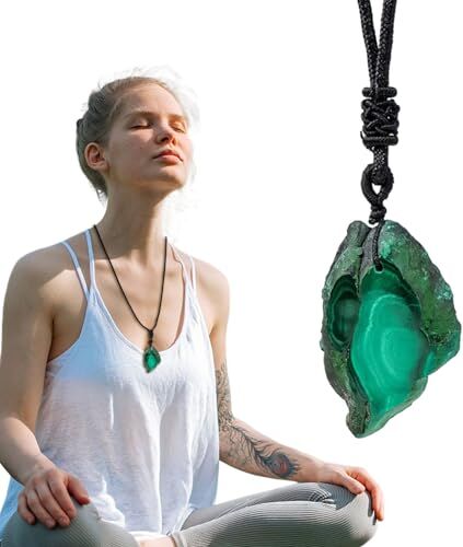 Hudhowks Collana di malachite   Ciondolo in cristallo verde malachite   Collana portatile con pietre preziose a punta per feste di Natale, Laurea