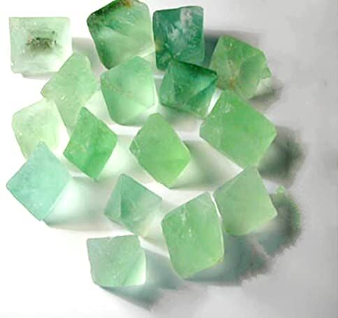 Generico ALCHIMIA- Pietra grezza naturale cristalloterapia Fluorite ottaedro verde cm.1,5-2,5