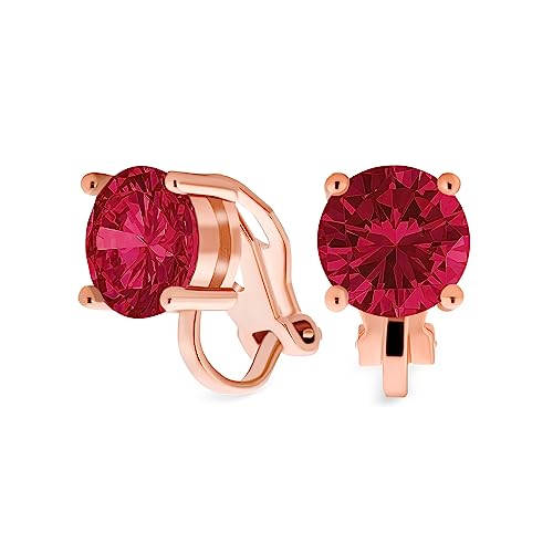 Bling Jewelry Orecchini A Clip In Ottone Placcato Oro Rosa Con Zirconi Cubici Rotondi Taglio Brillante Rosso Rosa Simulato 2CT