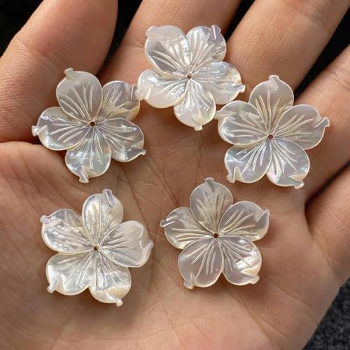 VIOLK 2 perline di conchiglia di fiori bianchi in madreperla naturale intagliata per orecchini di moda fai da te, risultati di creazione di gioielli-28 mm