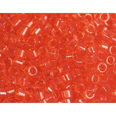 TOHO Perline giapponesi cilindro Treasure trasparente rosso 1,8mm.11/0 100gr. TOHO Perline giapponesi cilindro Treasure trasparente rosso 1,8mm.11/0 100gr.