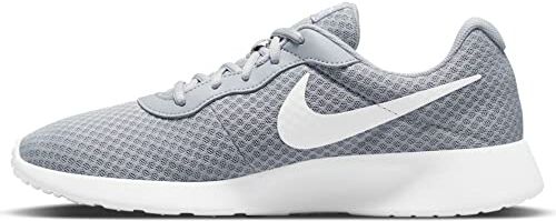 Nike Tanjun, Scarpe da Ginnastica Uomo, Grigio Wolf Grey White Barely Volt Black, 47 EU