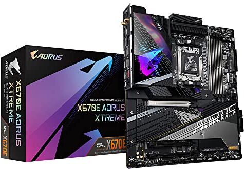 Gigabyte Carte mère AORUS Xtreme ATX X670E, Prend Charge Les processeurs AMD Ryzen 7000 Series (Socket AM5), DDR5 6400(OC), 1 PCIe 5.0 x16, 1 PCIe 4.0 x16, 4 x M.2 PCI-E 5.0, 10G LAN & Wi-FI 6E Noir