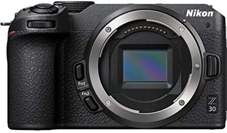 Nikon Z30 Body + Lexar SD 64 GB 800x Fotocamera Mirrorless, CMOS DX da 20.9 MP, LCD Angolazione Variabile, Registrazione fino a 125min, Video 4K, Nero [Nital Card: 4 Anni di Garanzia]