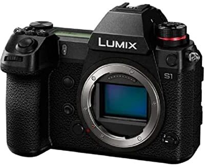 Panasonic Lumix DC-S1E-K Fotocamera Mirrorless Full Frame, Registrazione Video 4K 60p/50p con Flip Screen, Funzioni Video per Professionisti, Sensore CMOS 24.2MP, Solo Corpo Macchina, Nero