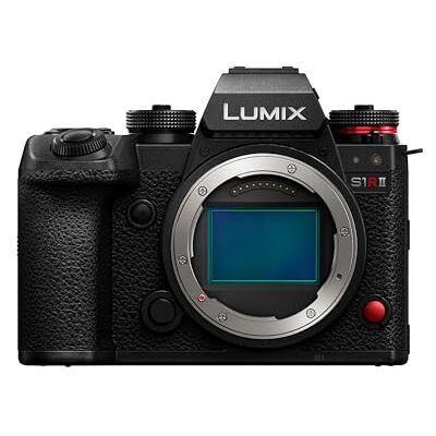Panasonic LUMIX S1RII, Fotocamera Mirrorless Full Frame, Solo Corpo, 44MP, Video 8K, IS Attivo, 4:2:2 10-bit, 4K 120p, 60p e 6K 30p Open Gate, L-Mount, Nero Panasonic LUMIX S1RII, Fotocamera Mirrorless Full Frame, Solo Corpo, 44MP, Video 8K, IS Attivo, 4:2:2 10-bit, 4K 120p, 60p e 6K 30p Open Gate, L-Mount, Nero