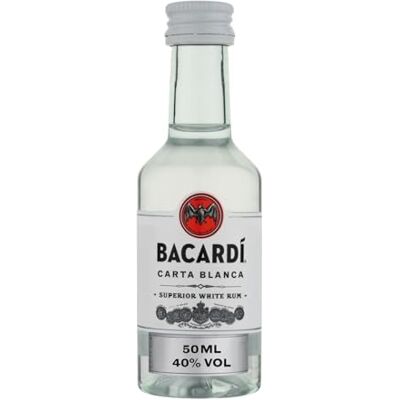 Bacardi Carta Blanca White Rum Vol. 40%, 50 ml / 5 cl L'Iconico Rum Bianco dei Caraibi, Perfetto da Miscelare e Ideale per i Cocktail Bacardi Carta Blanca White Rum Vol. 40%, 50 ml / 5 cl L'Iconico Rum Bianco dei Caraibi, Perfetto da Miscelare e Ideale per i Cocktail