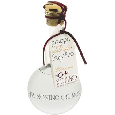 Nonino Distillerie , Grappa Cru Monovitigno Fragolino, Imbottigliamento Manuale in Ampolle Soffiate a Mano Volante da 500 Ml Nonino Distillerie , Grappa Cru Monovitigno Fragolino, Imbottigliamento Manuale in Ampolle Soffiate a Mano Volante da 500 Ml