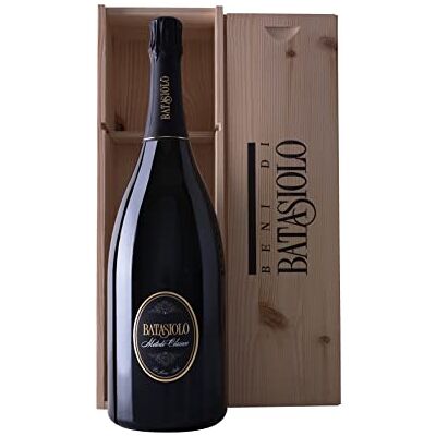 BATASIOLO , SPUMANTE METODO CLASSICO Bottiglia in formato Magnum da 1,5 l di Vino Bianco, Spumante Secco, Champenoise Chardonnay e Pinot Nero BATASIOLO , SPUMANTE METODO CLASSICO Bottiglia in formato Magnum da 1,5 l di Vino Bianco, Spumante Secco, Champenoise Chardonnay e Pinot Nero