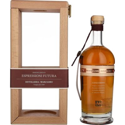Marzadro ESPRESSIONI FUTURA Grappa 44% Vol. 0,7l in Holzkiste Marzadro ESPRESSIONI FUTURA Grappa 44% Vol. 0,7l in Holzkiste