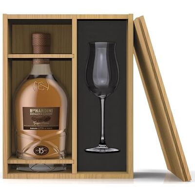 Nardini GRAPPA RISERVA SELEZIONE BORTOLO 15 ANNI 70 CL IN ASTUCCIO CON 1 BICCHIERE. Nardini GRAPPA RISERVA SELEZIONE BORTOLO 15 ANNI 70 CL IN ASTUCCIO CON 1 BICCHIERE.