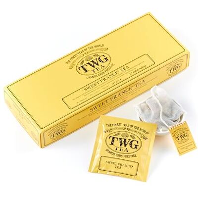 TWG Tea Sweet France Tea Tè Verde Fiori di Camomilla e Petali di Rosa 15 Bustine di Tè in Cotone Cucite a Mano Set Regalo TWG Tea Sweet France Tea Tè Verde Fiori di Camomilla e Petali di Rosa 15 Bustine di Tè in Cotone Cucite a Mano Set Regalo