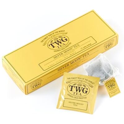TWG Tea Silver Moon Tea Tè Verde Frutti di Bosco e Vaniglia 15 Bustine di Tè in Cotone Cucite a Mano Set Regalo TWG Tea Silver Moon Tea Tè Verde Frutti di Bosco e Vaniglia 15 Bustine di Tè in Cotone Cucite a Mano Set Regalo