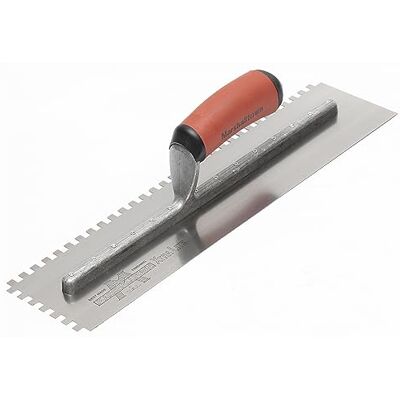 Marshalltown Spatola dentata a due lati, tacca: SQ-6x6x6x6 mm con impugnatura DuraSoft, in acciaio, per piastrellisti, argento, dimensioni: 279x114 mm Marshalltown Spatola dentata a due lati, tacca: SQ-6x6x6x6 mm con impugnatura DuraSoft, in acciaio, per piastrellisti, argento, dimensioni: 279x114 mm