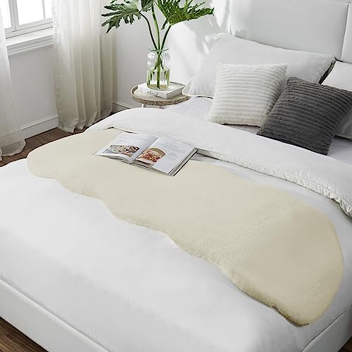 Teppich Wölkchen Tappeto Soffice Di Pelliccia Finta Di Coniglio   Decorazione Da Salotto   Tappeto Di Pelliccia Lavabile Come Tappetino Da Letto   Beige Pelliccia 55x160cm