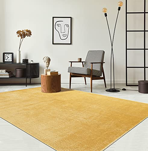 the carpet Relax Tappeto moderno a pelo corto, soggiorno, fondo antiscivolo, lavabile fino a 30 gradi, morbidissimo, aspetto pelliccia, Oro, 140 x 200 cm