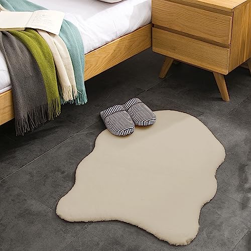 Teppich Wölkchen Tappeto Soffice Di Pelliccia Finta Di Coniglio   Decorazione Da Salotto   Tappeto Di Pelliccia Lavabile Come Tappetino Da Letto   Beige Pelliccia 55x80cm