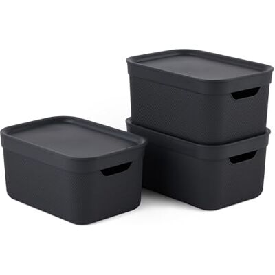 Rotho Jive Dekobox Set da 3 scatole decorative portaoggetti da 5 l con coperchio, plastica (PP riciclato), nero, 3x5 l (26.5 x 18.5 x 13.5 cm) Rotho Jive Dekobox Set da 3 scatole decorative portaoggetti da 5 l con coperchio, plastica (PP riciclato), nero, 3x5 l (26.5 x 18.5 x 13.5 cm)