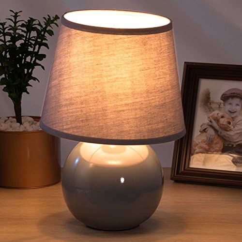 BAKAJI Lampada da tavolo Base a sfera in Ceramica Paralume in Tessuto Grigio Lume Comodino Camera da Letto Luce Lampadina E27 Max 40W Abatjour Design Moderno Dimensioni 25 x 18 cm