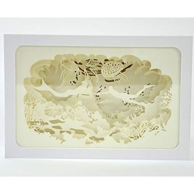 Kögler Scatola luminosa 3D ombra con mondo sottomarino – Motivo: cornice bianca, circa 21,5 x 14,5 x 7 cm, effetto tridimensionale grazie a molti strati di carta filigranata, una suggestiva attrazione. Kögler Scatola luminosa 3D ombra con mondo sottomarino – Motivo: cornice bianca, circa 21,5 x 14,5 x 7 cm, effetto tridimensionale grazie a molti strati di carta filigranata, una suggestiva attrazione.
