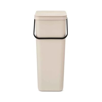 Brabantia Sort & Go Pattumiera 40L (Soft Beige), Pattumiera cucina in plastica con maniglia, Secchio spazzatura salvaspazio con coperchio stay open rimovibile, Cestino umido facile da pulire Brabantia Sort & Go Pattumiera 40L (Soft Beige), Pattumiera cucina in plastica con maniglia, Secchio spazzatura salvaspazio con coperchio stay open rimovibile, Cestino umido facile da pulire