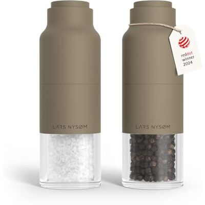LARS NYSØM Set di Macina Sale e Pepe Set Macinasale e Macinapepe Manuale Set di Macinini per Sale e Pepe in Acciaio Inox con Macina Regolabile Macinino per Pepe e Sale Manuale Bottiglia Design LARS NYSØM Set di Macina Sale e Pepe Set Macinasale e Macinapepe Manuale Set di Macinini per Sale e Pepe in Acciaio Inox con Macina Regolabile Macinino per Pepe e Sale Manuale Bottiglia Design