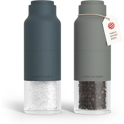 LARS NYSØM Set di Macina Sale e Pepe Set Macinasale e Macinapepe Manuale Set di Macinini per Sale e Pepe in Acciaio Inox con Macina Regolabile Macinino per Pepe e Sale Manuale Bottiglia Design LARS NYSØM Set di Macina Sale e Pepe Set Macinasale e Macinapepe Manuale Set di Macinini per Sale e Pepe in Acciaio Inox con Macina Regolabile Macinino per Pepe e Sale Manuale Bottiglia Design