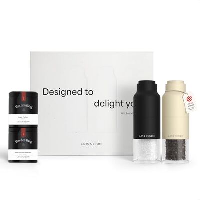 LARS NYSØM Set di Regalo Macina Sale e Pepe Manuale con 2 Spezie Premium Set di Macinini per Sale e Pepe in Acciaio Inox con Macina Regolabile con 2 Spezie Sale & Pepe Elegante Confezione Regalo LARS NYSØM Set di Regalo Macina Sale e Pepe Manuale con 2 Spezie Premium Set di Macinini per Sale e Pepe in Acciaio Inox con Macina Regolabile con 2 Spezie Sale & Pepe Elegante Confezione Regalo