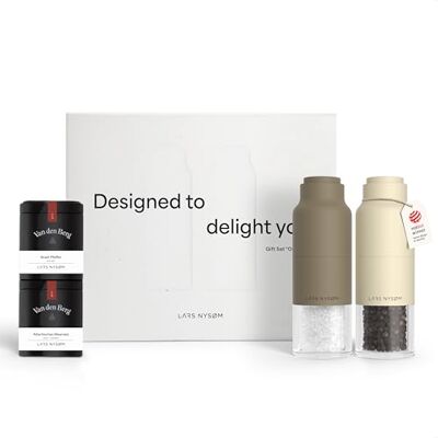 LARS NYSØM Set di Regalo Macina Sale e Pepe Manuale con 2 Spezie Premium Set di Macinini per Sale e Pepe in Acciaio Inox con Macina Regolabile con 2 Spezie Sale & Pepe Elegante Confezione Regalo LARS NYSØM Set di Regalo Macina Sale e Pepe Manuale con 2 Spezie Premium Set di Macinini per Sale e Pepe in Acciaio Inox con Macina Regolabile con 2 Spezie Sale & Pepe Elegante Confezione Regalo