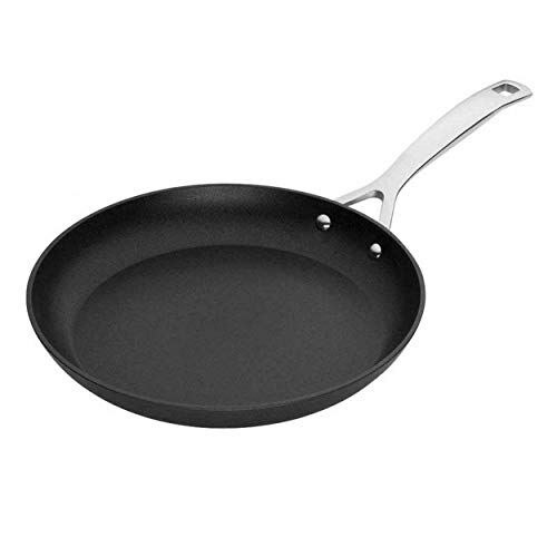 LE CREUSET Padella Bassa in Alluminio Antiaderente, diameter 22 cm, per per tutte le fonti di calore, induzione incluso, Nero,