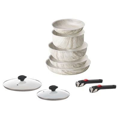 Guzzini ChefLine MARBLE MADE IN ITALY SET 9 pezzi: 3 PADELLE (CM 20, 24 e 28), CASSERUOLA (20 cm), WOK (24 cm), 2 COPERCHI e 2 MANICI removibili Guzzini ChefLine MARBLE MADE IN ITALY SET 9 pezzi: 3 PADELLE (CM 20, 24 e 28), CASSERUOLA (20 cm), WOK (24 cm), 2 COPERCHI e 2 MANICI removibili