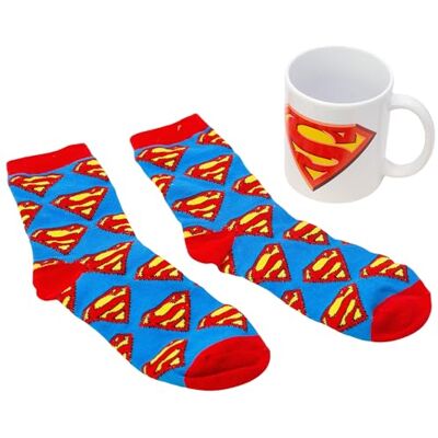 Stor Set Tazza Ceramica 325ml e Calzini Superman Confezione Regalo Colazione e Accessorio Tessile per Bambini Stor Set Tazza Ceramica 325ml e Calzini Superman Confezione Regalo Colazione e Accessorio Tessile per Bambini
