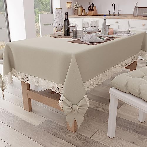 PETTI Artigiani Italiani Tovaglia, Tovaglia da Tavola, Tovaglia Cucina Rettangolare con Pizzo Sangallo e Fiocchi, Tovaglia Copritavolo Tinta Unita in Cotone, X12 Posti (140x240 cm) Beige