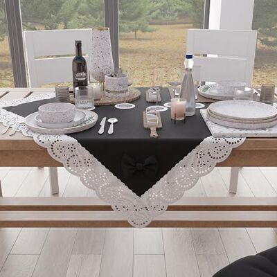 PETTI Artigiani Italiani Centrotavola in cotone con pizzo Sangallo e fiocchi, 95 x 95 cm, Nero PETTI Artigiani Italiani Centrotavola in cotone con pizzo Sangallo e fiocchi, 95 x 95 cm, Nero