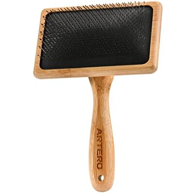 ARTERO Romeo cardatore per cani e gatti punta protetta taglia L Spazzola slicker a punte fini, per pelle sensibile, testina 12 x 8 cm, manico in bambù, Nature Collection ARTERO Romeo cardatore per cani e gatti punta protetta taglia L Spazzola slicker a punte fini, per pelle sensibile, testina 12 x 8 cm, manico in bambù, Nature Collection