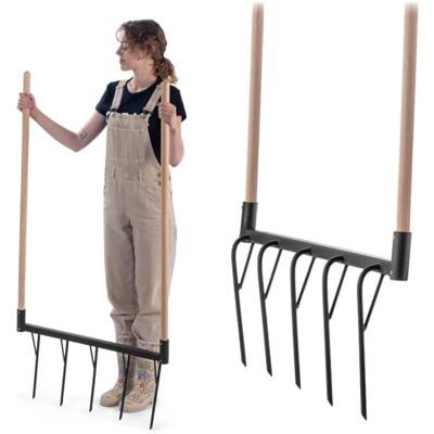 KADAX Forchetta per sepoltura con 5 denti e lunghi steli in legno, robusto coltivatore per allentare il terreno e la lavorazione del giardino, forchetta doppia fossa (con gambo) KADAX Forchetta per sepoltura con 5 denti e lunghi steli in legno, robusto coltivatore per allentare il terreno e la lavorazione del giardino, forchetta doppia fossa (con gambo)
