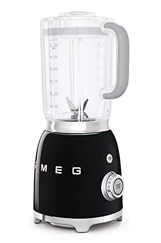 SMEG , Frullatore da Tavolo  1,5 L, 4 Livelli di Velocità, 3 Funzioni Smoothie, Pulse e Tritaghiaccio, Blocco Motore e Tappo Dosatore, Base Antiscivolo, Avvolgicavo Integrato, 800W, Nero