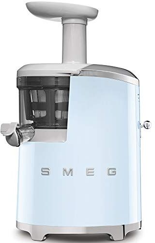 SMEG , Estrattore di Succo SJF01PBEU, Tecnologia Slow Squeezing, Cestello Rotante, Tappo Salvagoccia e Regolazione Densità Succo, Caraffa Succo da 1L e Contenitore Raccoglipolpa da 1,6L, 150W, Azzurro