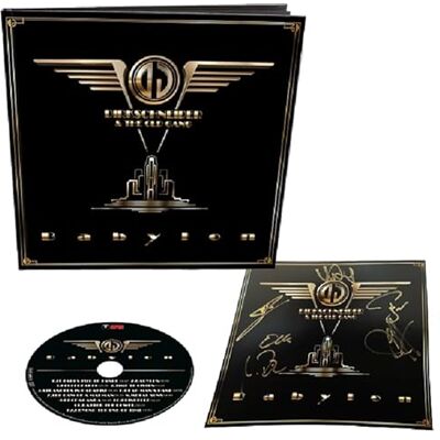 Phoenix Babylon (Earbook Edition) Phoenix Babylon (Earbook Edition)