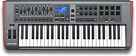 Novation Impulse 49, controller MIDI a tastiera USB alimentato via bus – Robusta tastiera full-size ad alta reattività con aftertouch e pad dinamici – Funziona con Mac e Windows