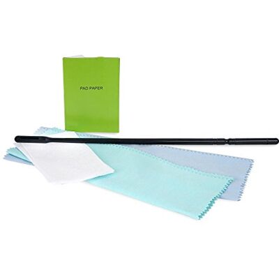 Classic Cantabile Set Di Pulizia per Flauto Traverso: bastone, 3 panni pulizia, panno passante, panno lucidante e pad papers per pulizia interna ed esterna dello strumento. Classic Cantabile Set Di Pulizia per Flauto Traverso: bastone, 3 panni pulizia, panno passante, panno lucidante e pad papers per pulizia interna ed esterna dello strumento.