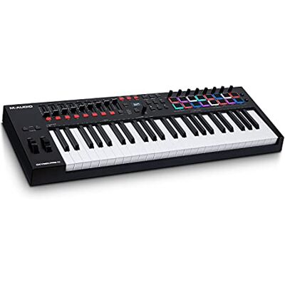M-Audio Tastiera-controller USB MIDI a 49 note con pad Beat, manopole, pulsanti e fader assegnabili via MIDI e pacchetto Native Instruments Sound (integrazione NKS) M-Audio Tastiera-controller USB MIDI a 49 note con pad Beat, manopole, pulsanti e fader assegnabili via MIDI e pacchetto Native Instruments Sound (integrazione NKS)