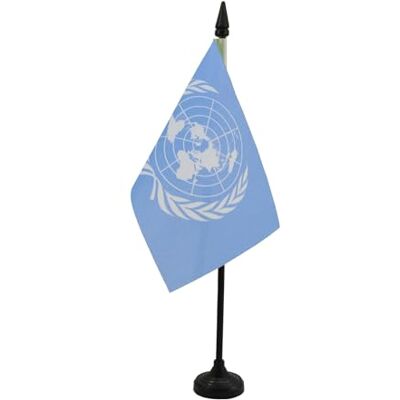 AZ FLAG Bandiera da Tavolo ONU 15x10 cm Poliestere 100D Base Plastica Uso interno bandiera da tavolo dell'Organizzazione delle Nazioni Unite finitura cucita e bordi rinforzati AZ FLAG Bandiera da Tavolo ONU 15x10 cm Poliestere 100D Base Plastica Uso interno bandiera da tavolo dell'Organizzazione delle Nazioni Unite finitura cucita e bordi rinforzati